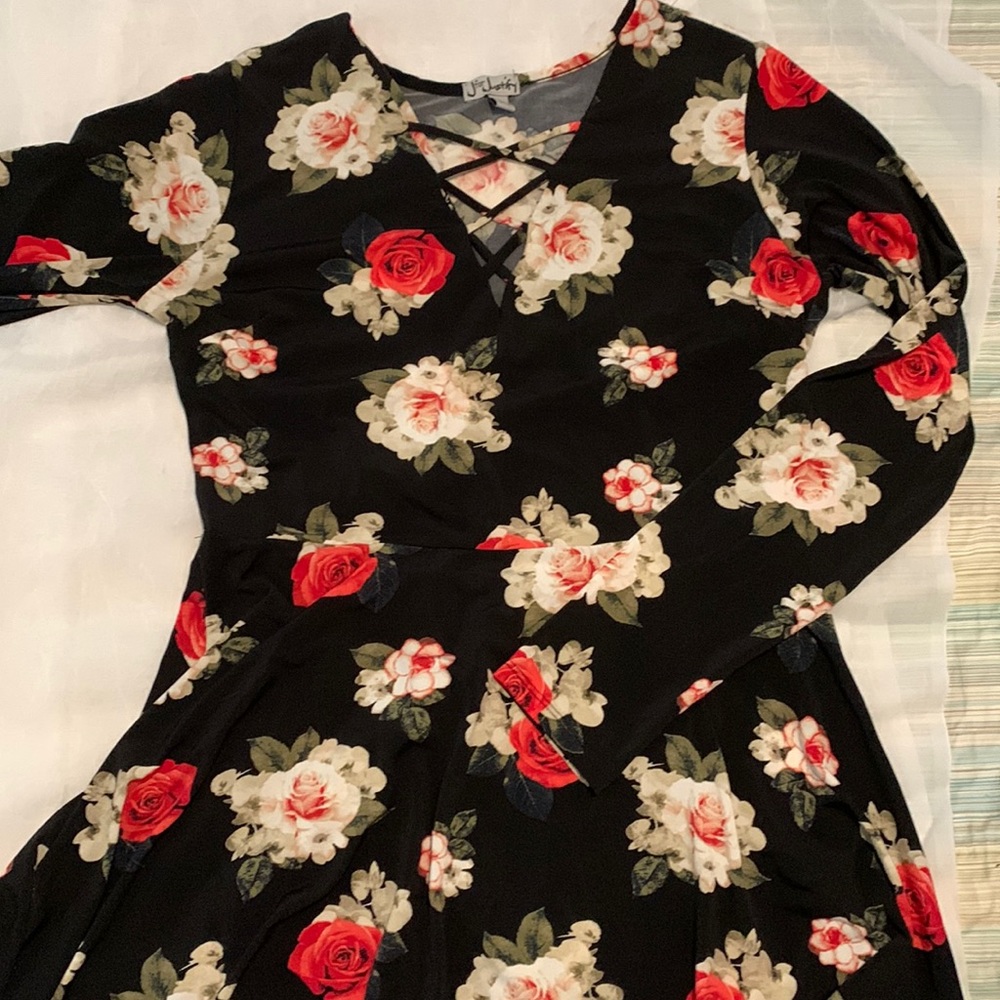 Black dress with pink and cream flowers. Size XL.